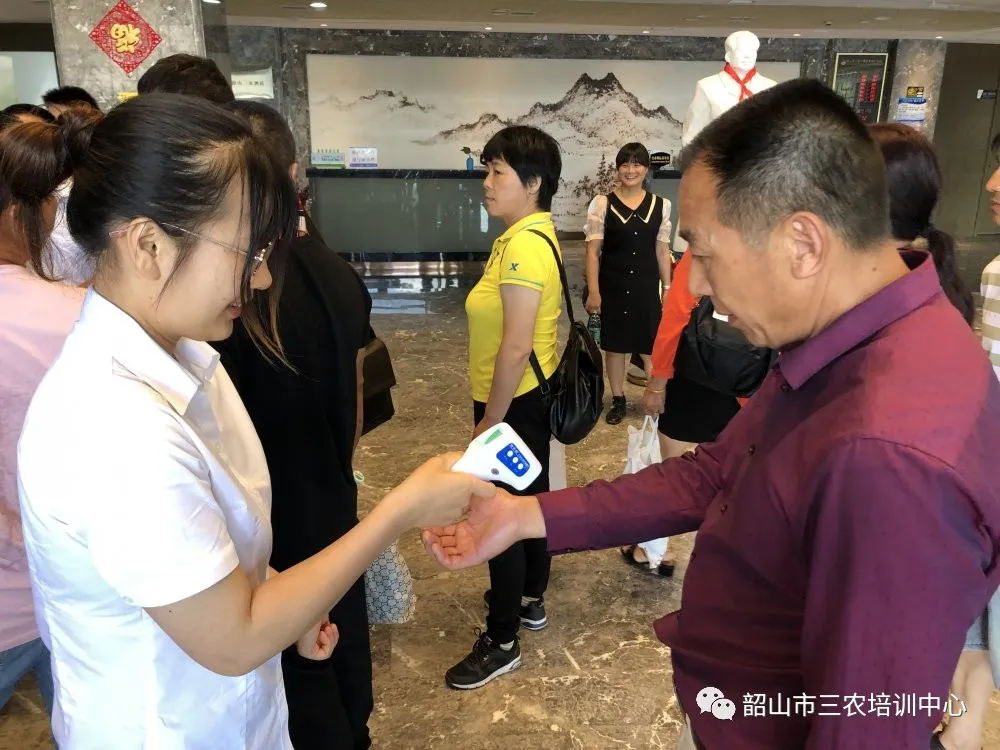 培育新型職業(yè)農(nóng)民 助推鄉(xiāng)村振興——寧鄉(xiāng)市農(nóng)廣校在我中心開展新型職業(yè)農(nóng)民培育水果專題班(圖5) 培育新型職業(yè)農(nóng)民 助推鄉(xiāng)村振興——寧鄉(xiāng)市農(nóng)廣校在我中心開展新型職業(yè)農(nóng)民培育水果專題班(圖5)