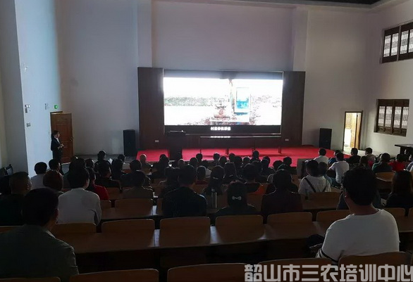 韶山市清溪鎮(zhèn)獅山村骨干脫貧攻堅現場學習班(圖4) 韶山市清溪鎮(zhèn)獅山村骨干脫貧攻堅現場學習班(圖4)